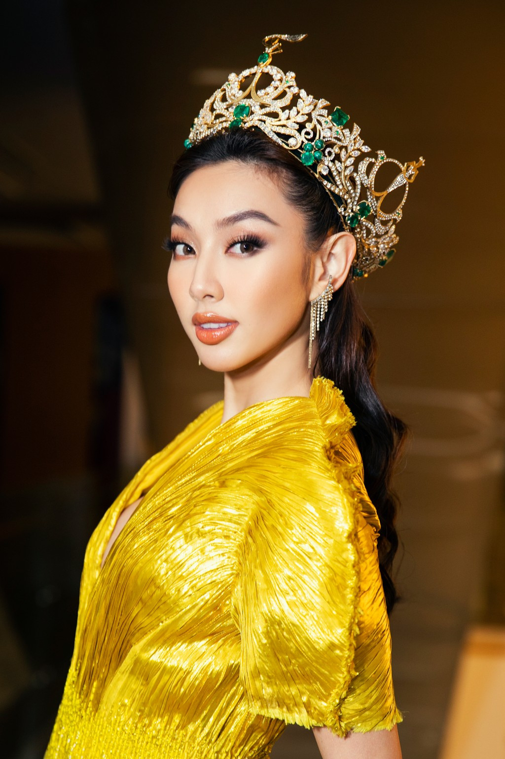 Hoa hậu Hòa bình Thế giới Nguyễn Thúc Thùy Tiên