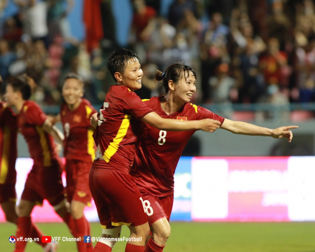 Đội tuyển nữ Việt Nam được thưởng nóng 700 triệu đồng