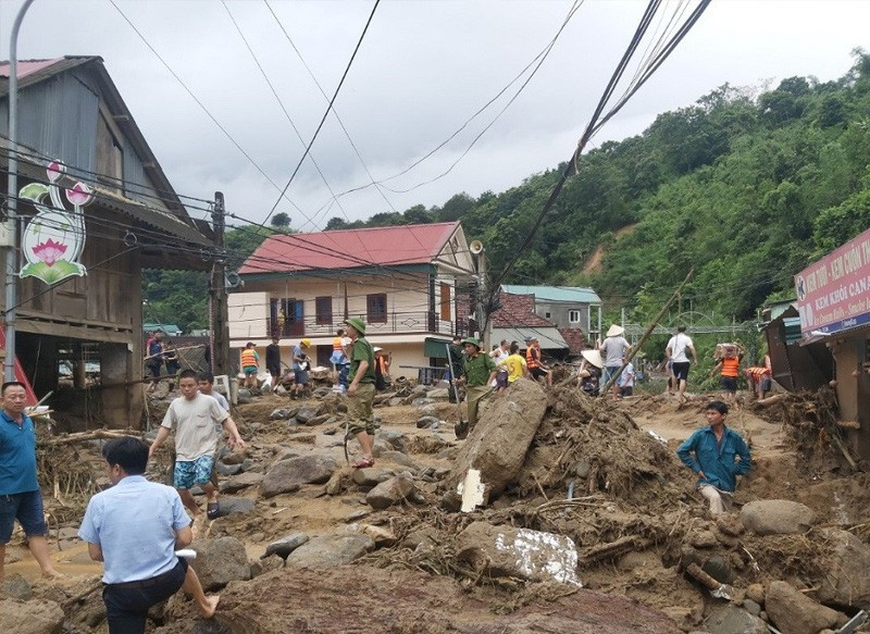 Thiệt hại nặng nề nhất là tại huyện biên giới Kỳ Sơn do trận lũ quét chưa từng thấy.