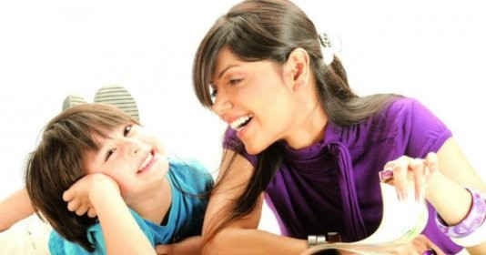 6 mẹo giao tiếp bố mẹ cần biết để trẻ nghe lời răm rắp