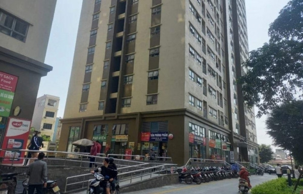 Một học sinh lớp 6 rơi từ tầng 18 chung cư xuống tử vong