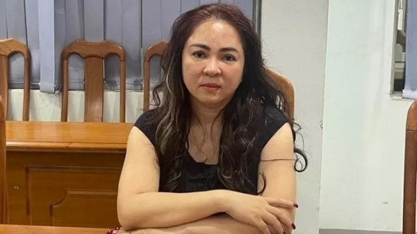 Bị can Nguyễn Phương Hằng có 2 quốc tịch, từng tố cáo đệ tử của "Năm Cam"