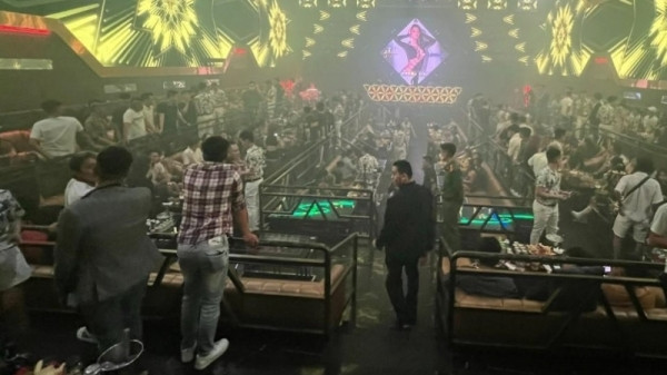 Hàng chục dân chơi "bay lắc" trong bar New Club