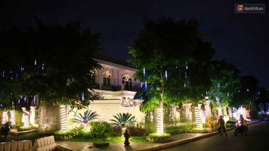 Những biệt thự triệu đô ở Sài Gòn được trang hoàng lộng lẫy như "cung điện" đón Noel