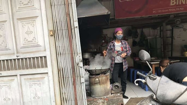 Hà Nội: Hàng chục ngàn bếp than tổ ong vẫn ngày ngày nhả khói