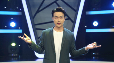TiTi (HKT) diện vest, để râu, lịch lãm như quý ông giữa drama ồn ào với đàn chị Nhật Kim Anh