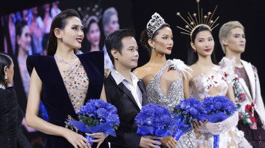 Siêu mẫu Võ Hoàng Yến, Hoa hậu H'Hen Niê thần thái khiến người xem "nổi da gà" khi diễn vedette cho show Hoàng Hải