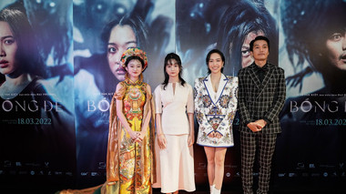 Dàn sao Việt đổ bộ thảm đỏ ra mắt phim "Bóng đè"