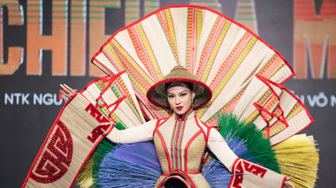 "Chiếu Cà Mau" giành chiến thắng giải trang phục dân tộc đẹp nhất Hoa hậu Hoàn vũ Việt Nam 2022