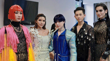 Stylist Kim Thành nổi bần bật với outfit cực chất tại Tuần lễ Thời trang Thái Lan 2022