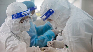 TP HCM tìm 579 nhân viên y tế không cho con tiêm vaccine Covid