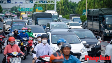 Chấp hành quy định pháp luật về an toàn giao thông có khó?