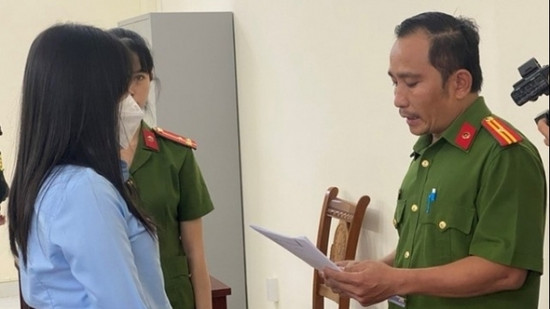 Khởi tố 3 trợ lý của bà Nguyễn Phương Hằng