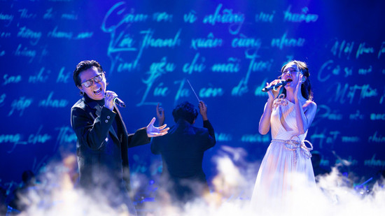 Mars Anh Tú song ca cảm xúc với Văn Mai Hương trong mini concert "The Ballad"